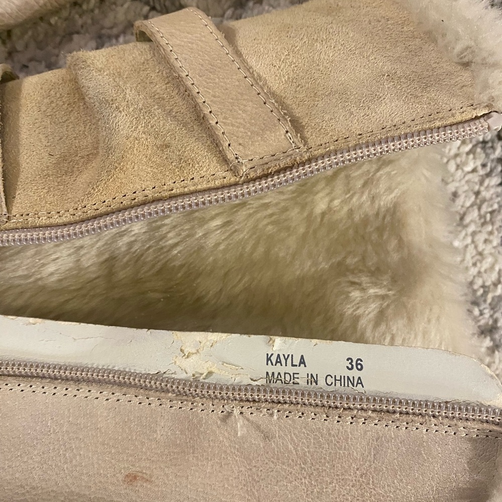 Aldo Faux Fur Vintage Boots, Size 6 Y2K Snow Bunny ❄️ - Picture 5 of 8